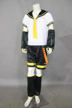 Len Kagamine -Otakuya Shop 8000000086011 2 400